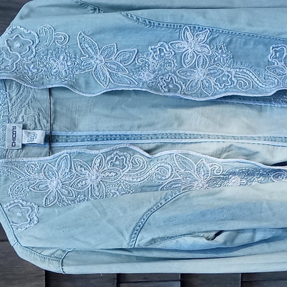 Chico's most gorgeous jean jacket - Picture 5 of 7